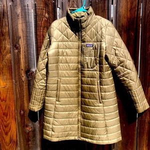 Patagonia W’s Radalie Parka in Sage Khaki